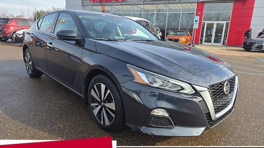 2022 Nissan Altima SV — Sedan — 14,268 mi — Dover, OH