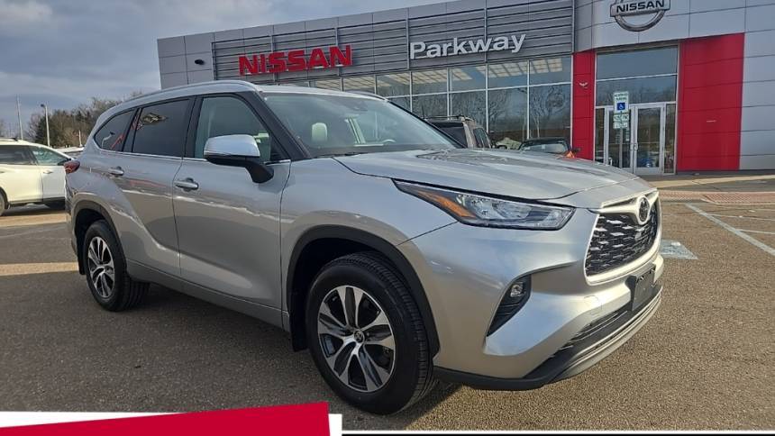 2024 Toyota Highlander XLE — SUV — 14,276 mi — Dover, OH