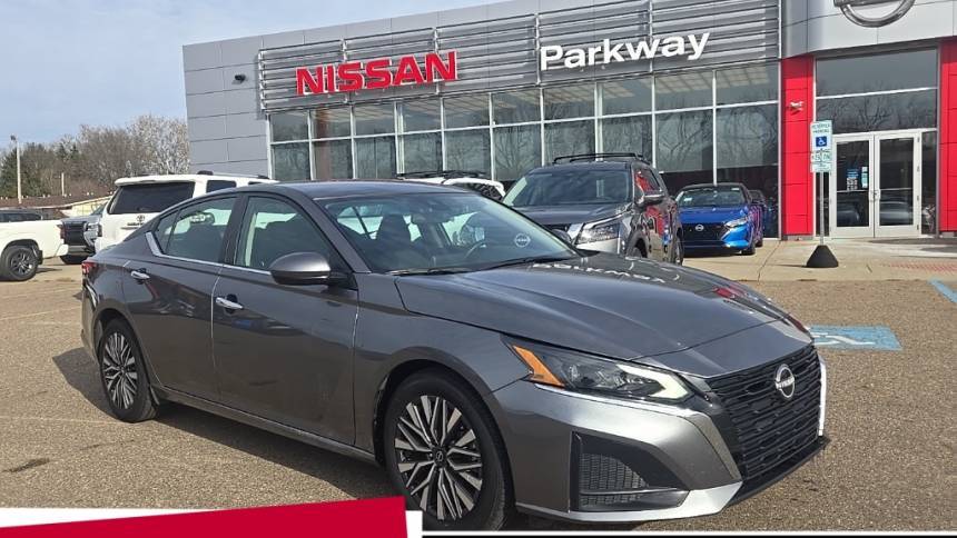 2023 Nissan Altima SV — Sedan — 69,140 mi — Dover, OH