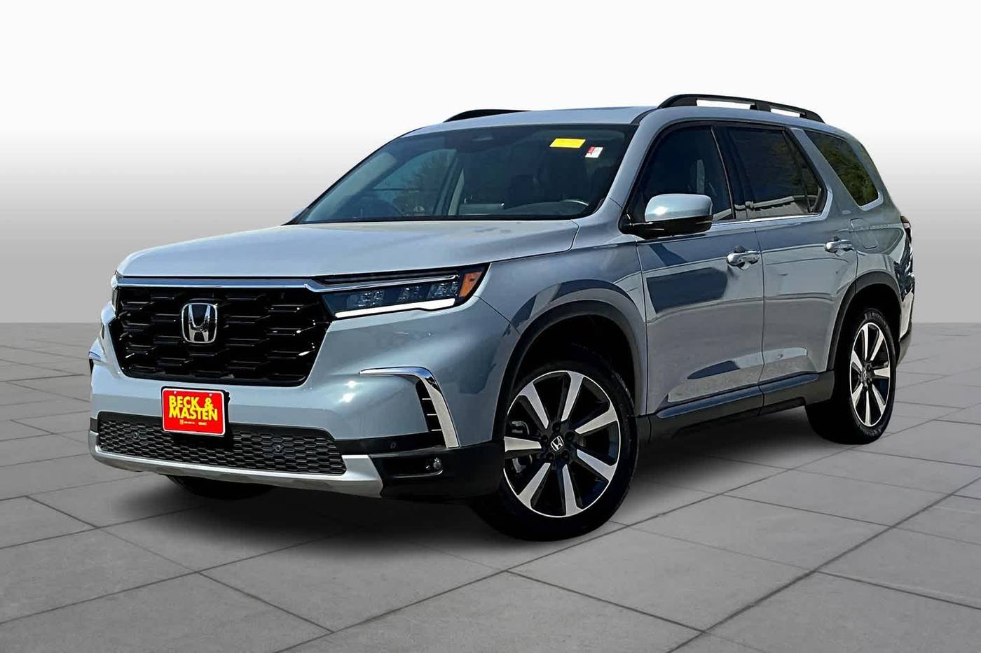 2025 Honda Pilot Touring — SUV — 8,338 mi — Houston, TX
