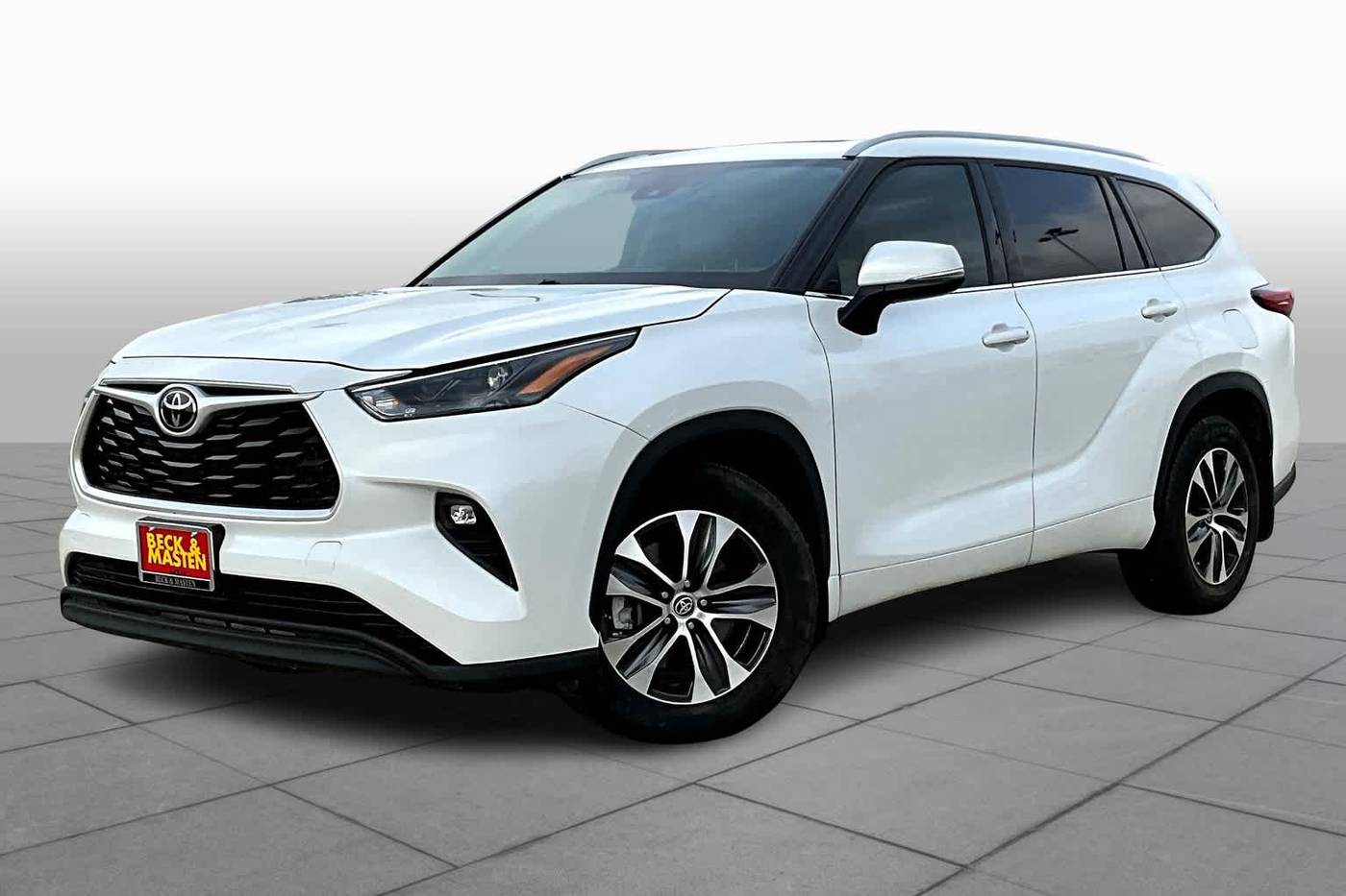 2022 Toyota Highlander XLE — SUV — 33,152 mi — Tomball, TX