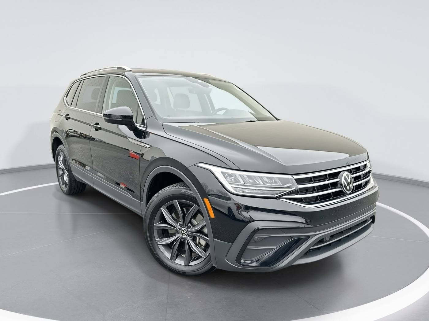 2023 Volkswagen Tiguan SE — SUV — 24,679 mi — Hickory, NC