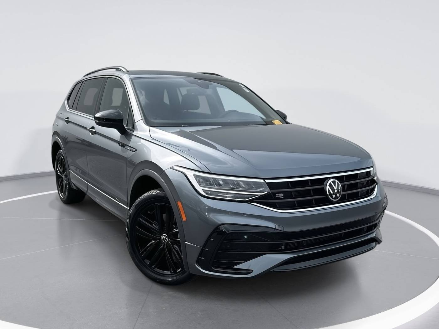 2022 Volkswagen Tiguan SE R-Line Black — SUV — 39,990 mi — Hickory, NC