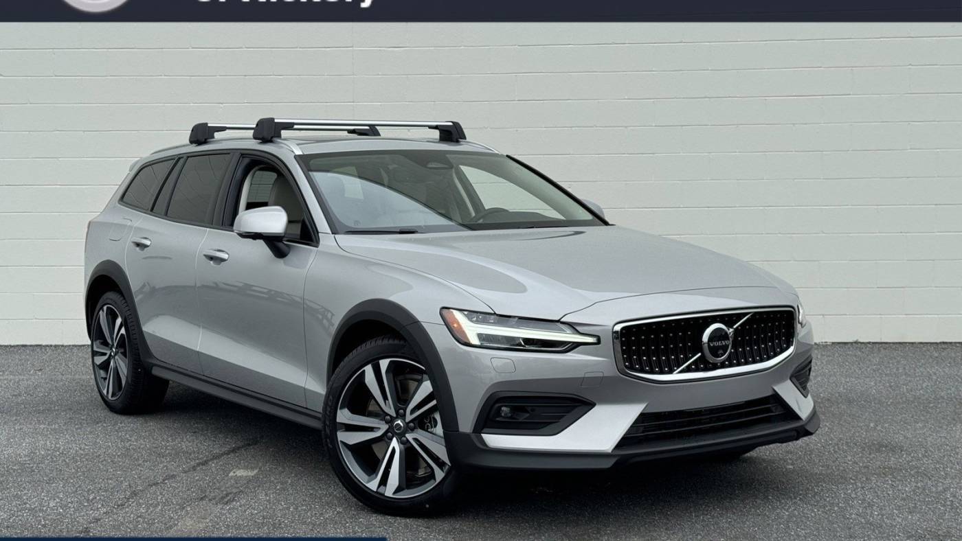 2024 Volvo V60 Cross Country Plus — Wagon — 17,564 mi — Hickory, NC
