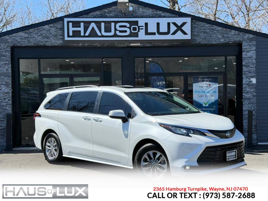 2022 Toyota Sienna XLE — Minivan — 60,335 mi — Wayne, NJ