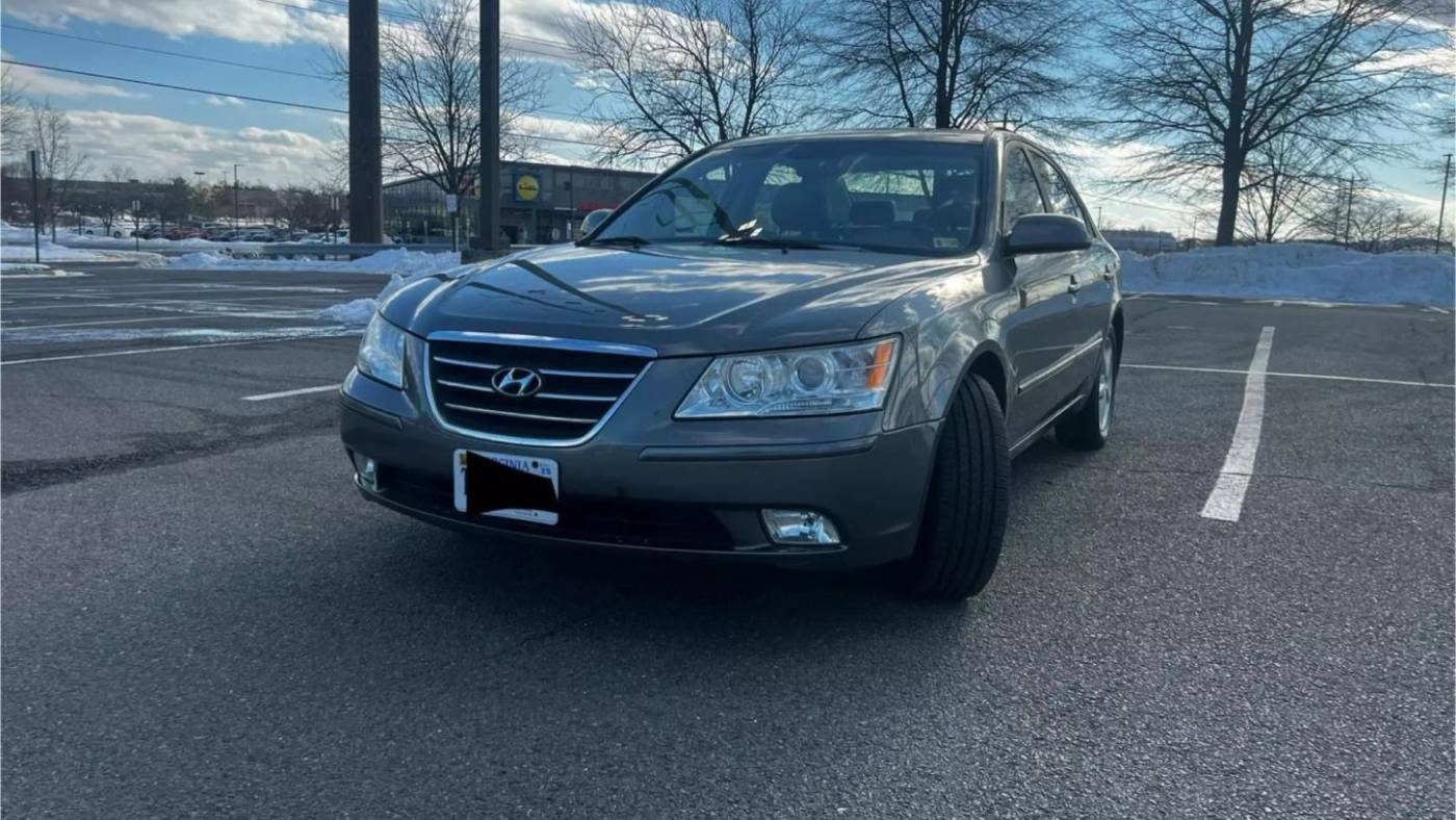 2010 Hyundai Sonata SE — Sedan — 88,995 mi — Manassas, VA