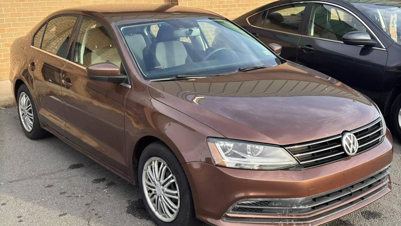 2017 Volkswagen Jetta 1.4T S — Sedan — 141,139 mi — Manassas, VA