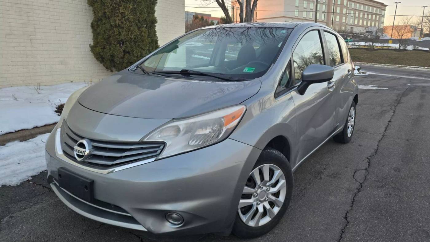 2015 Nissan Versa 1.6 SV — Hatchback — 57,477 mi — Manassas, VA