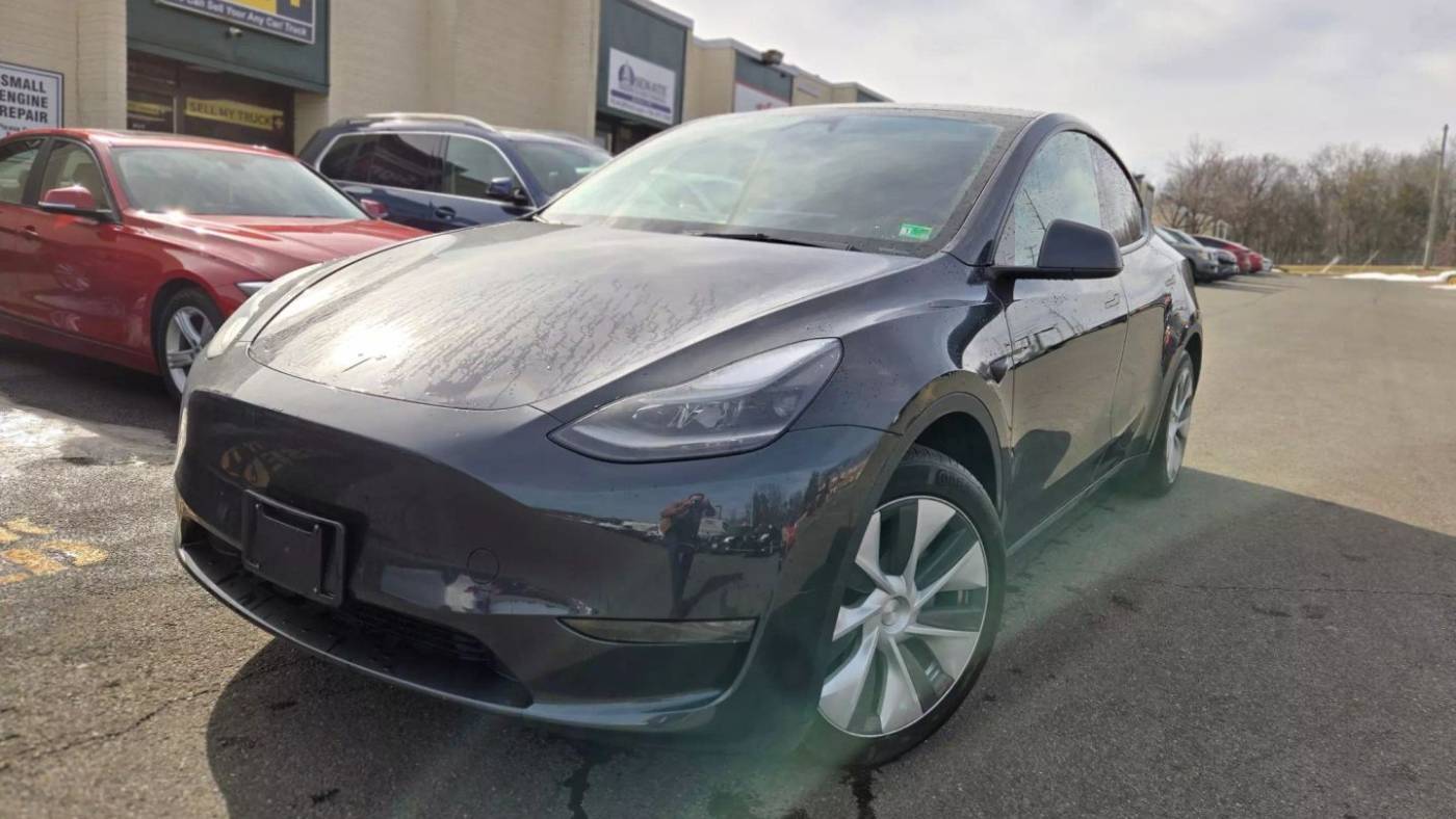 2024 Tesla Model Y Standard Range — SUV — 17,650 mi — Manassas, VA