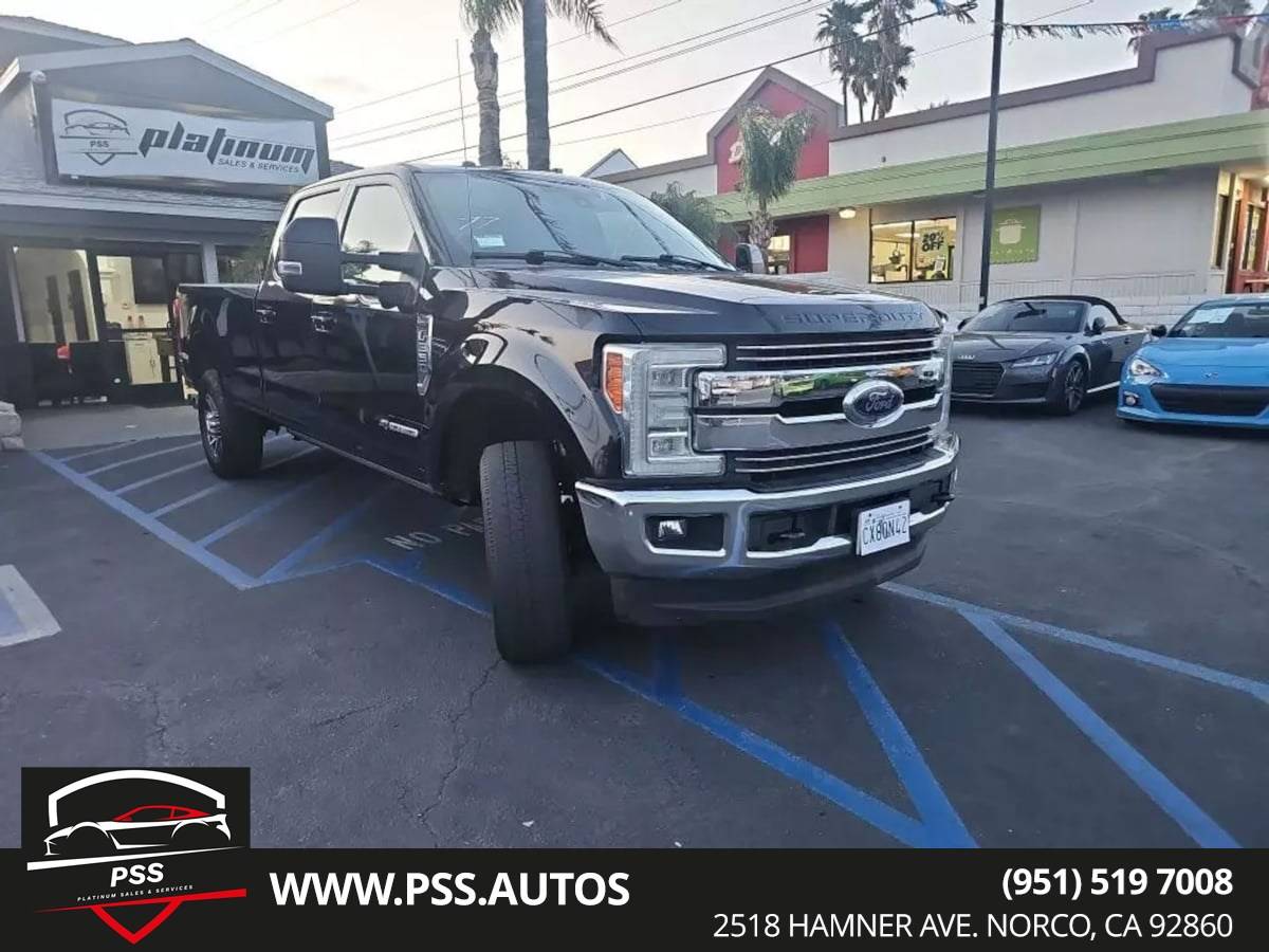2017 Ford Super Duty F-350 Lariat — Pickup Truck — 153,876 mi — Norco, CA