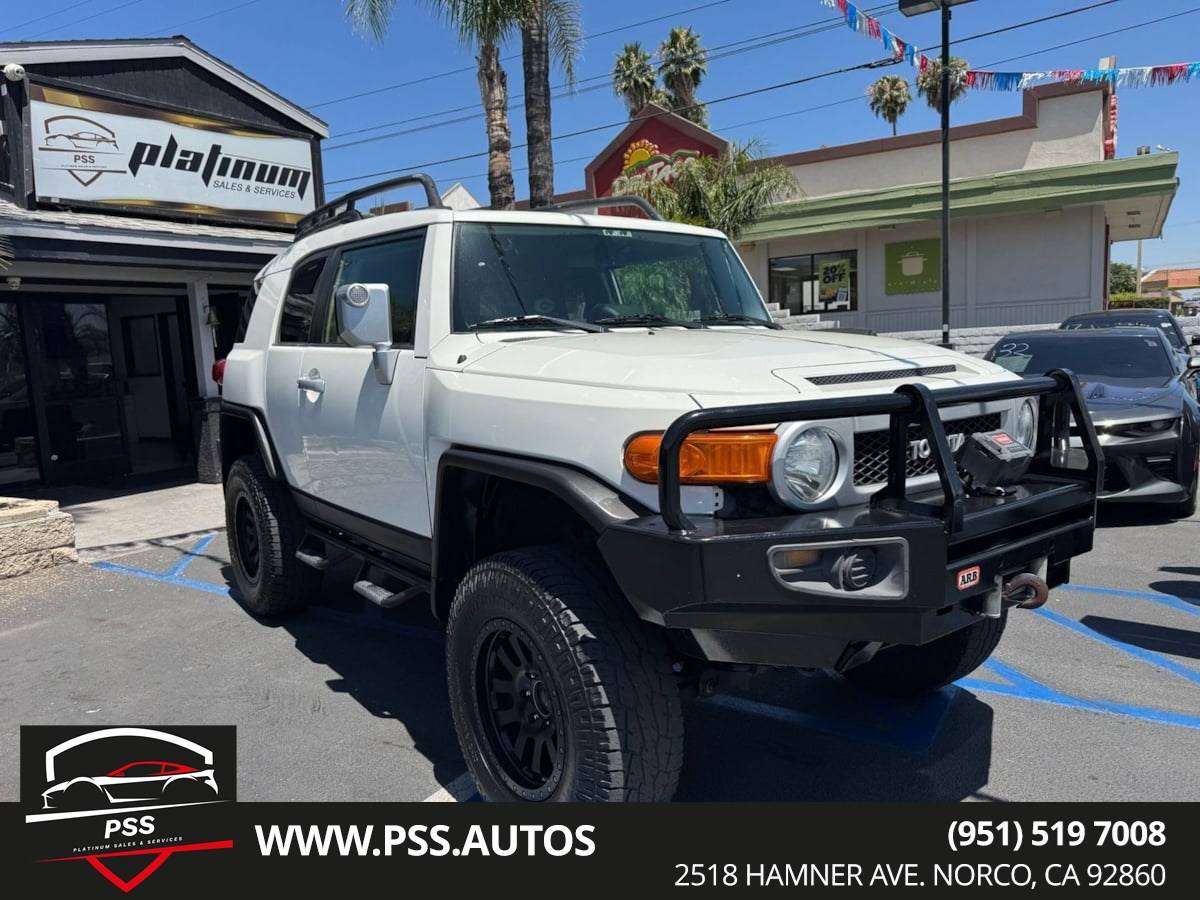 2012 Toyota FJ Cruiser Base — SUV — 122,437 mi — Norco, CA