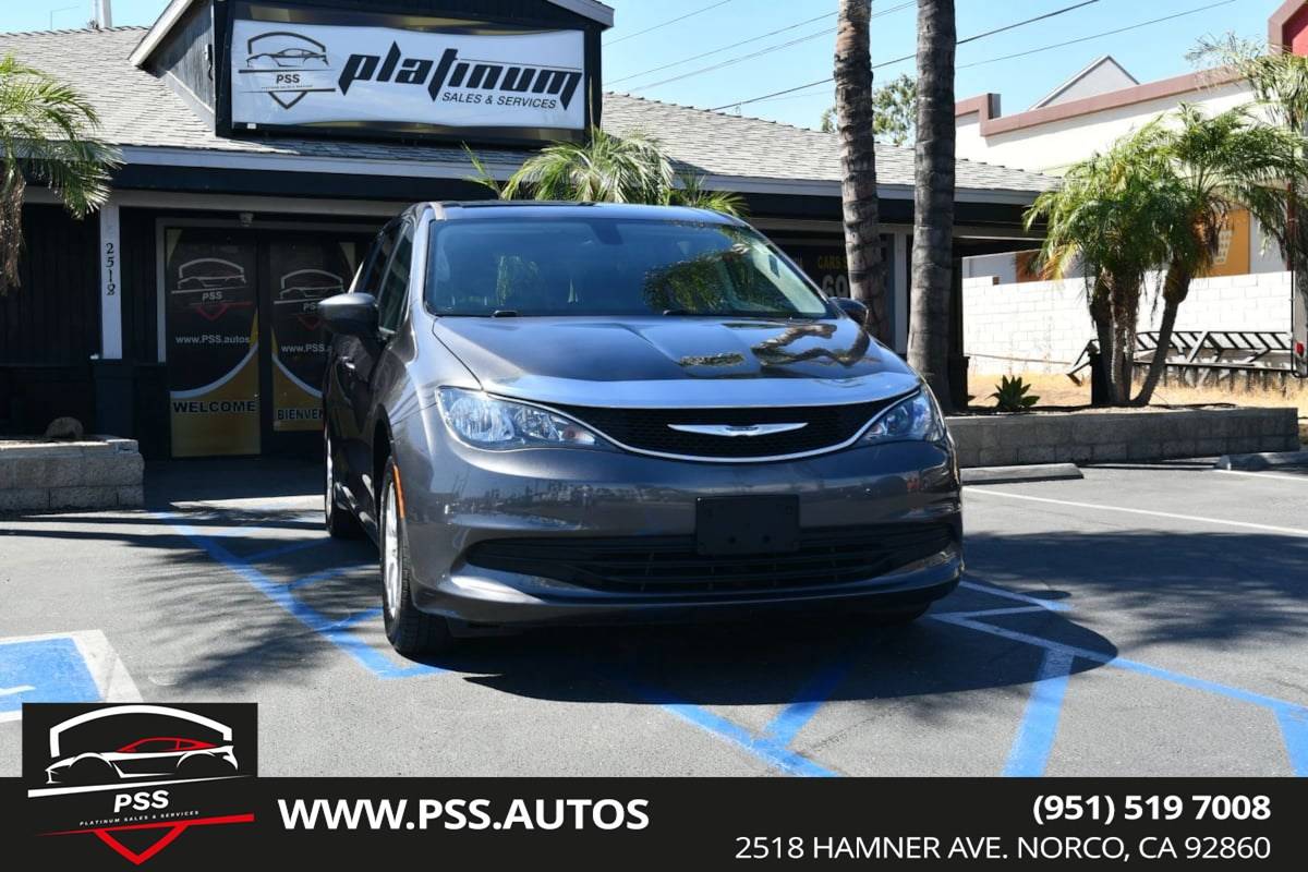 2017 Chrysler Pacifica LX — Minivan — 82,789 mi — Norco, CA