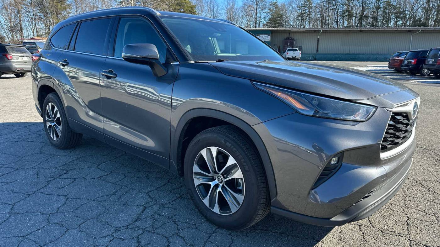 2022 Toyota Highlander Hybrid XLE — SUV — 46,085 mi — Mount Airy, NC