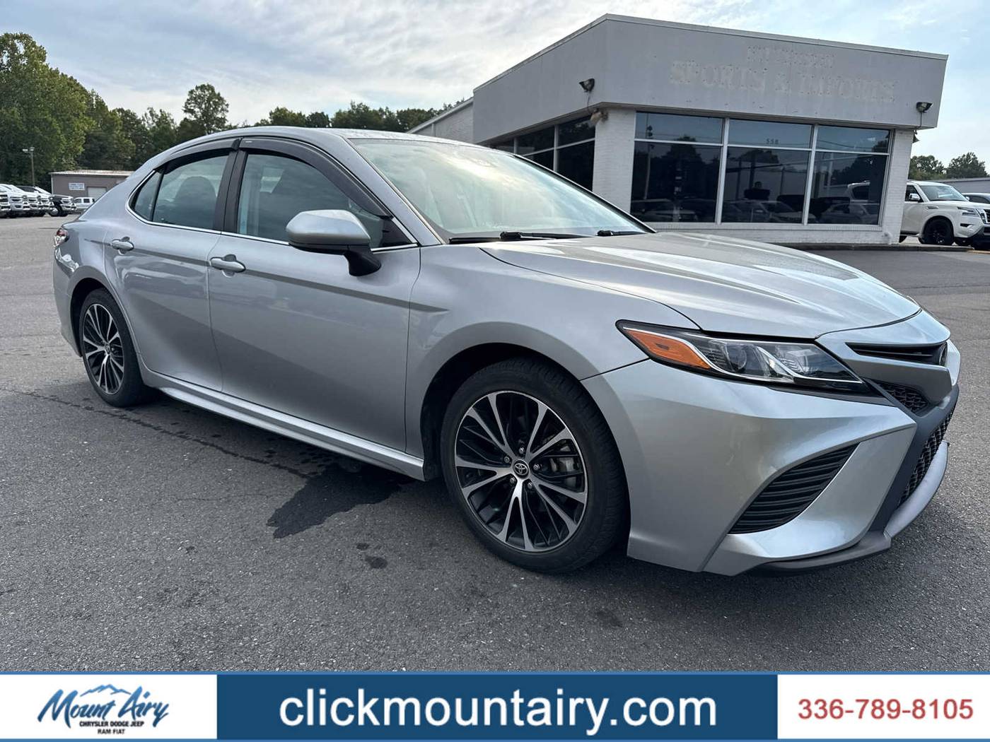 2020 Toyota Camry SE — Sedan — 75,541 mi — Mount Airy, NC