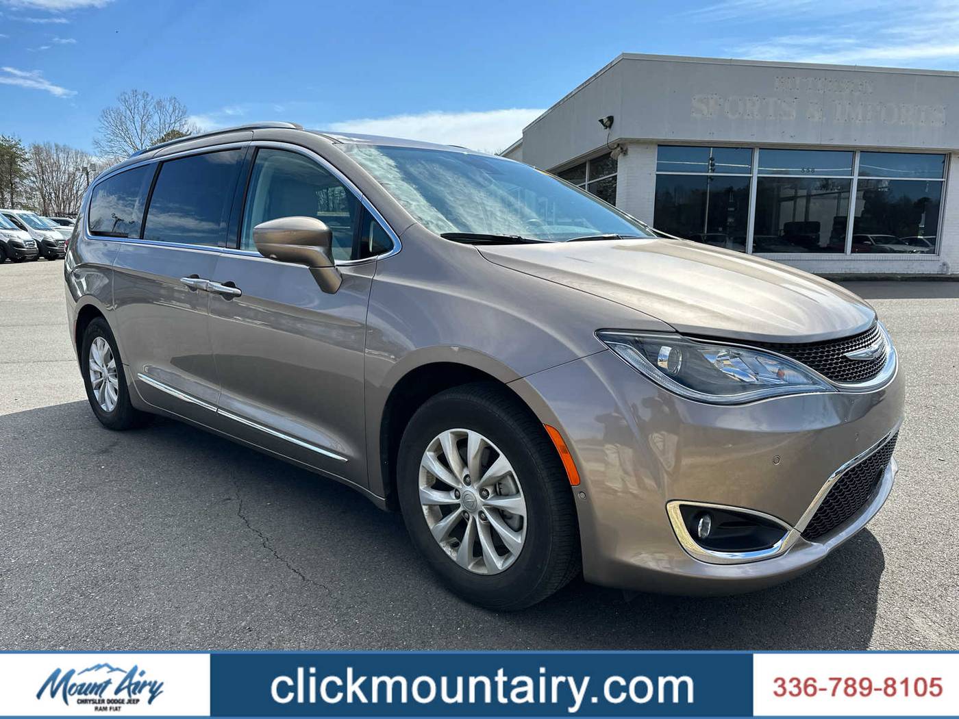 2018 Chrysler Pacifica Touring L — Minivan — 22,512 mi — Mount Airy, NC