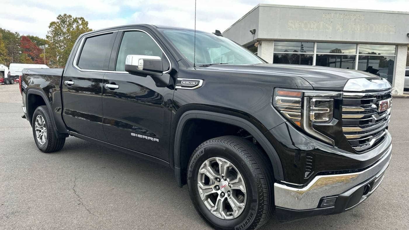 2024 GMC Sierra 1500 SLT — Pickup Truck — 26,860 mi — Mount Airy, NC