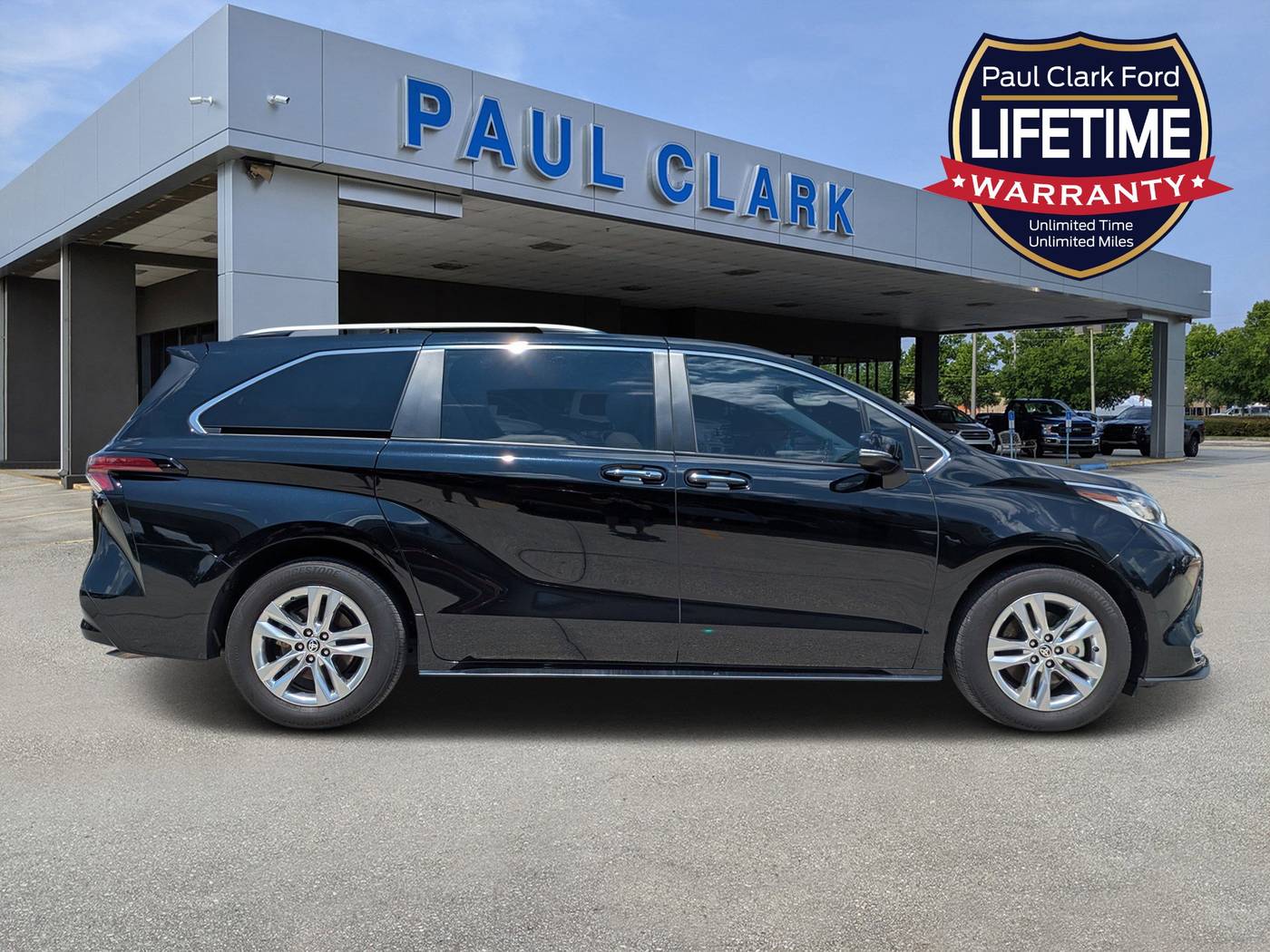 2023 Toyota Sienna Limited 7-Passenger