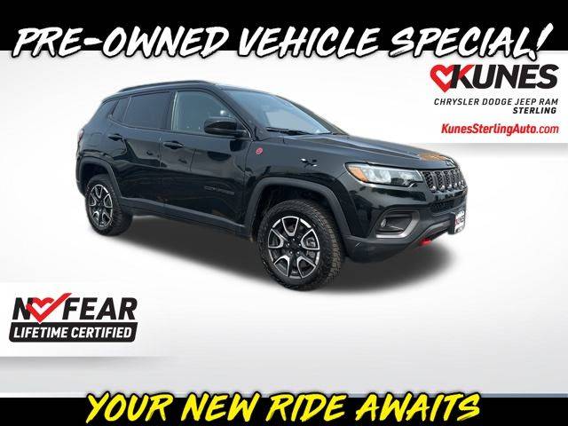 2024 Jeep Compass Trailhawk — SUV — 35,059 mi — Sterling, IL