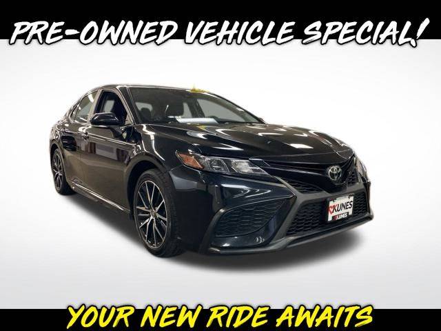 2023 Toyota Camry SE — Sedan — 53,004 mi — Sterling, IL