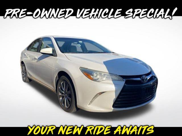 2015 Toyota Camry XLE — Sedan — 144,910 mi — Sterling, IL