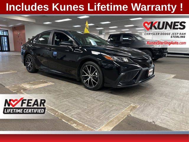 2023 Toyota Camry SE — Sedan — 25,551 mi — Sterling, IL