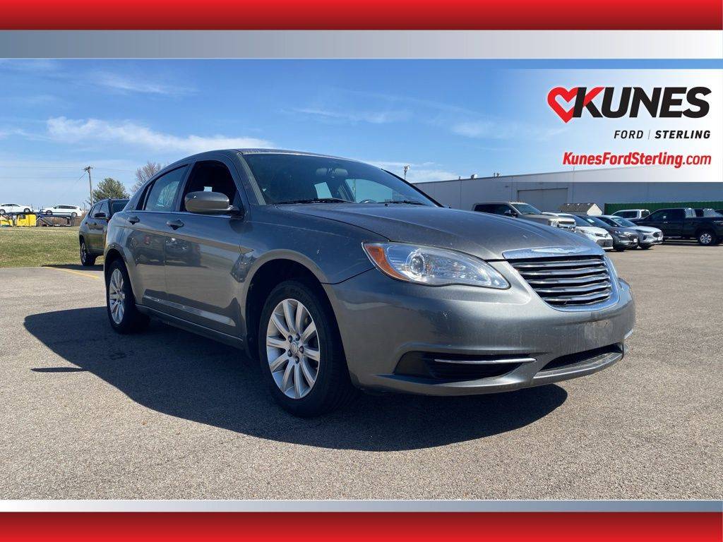 2012 Chrysler 200 Touring — Sedan — 141,531 mi — Sterling, IL