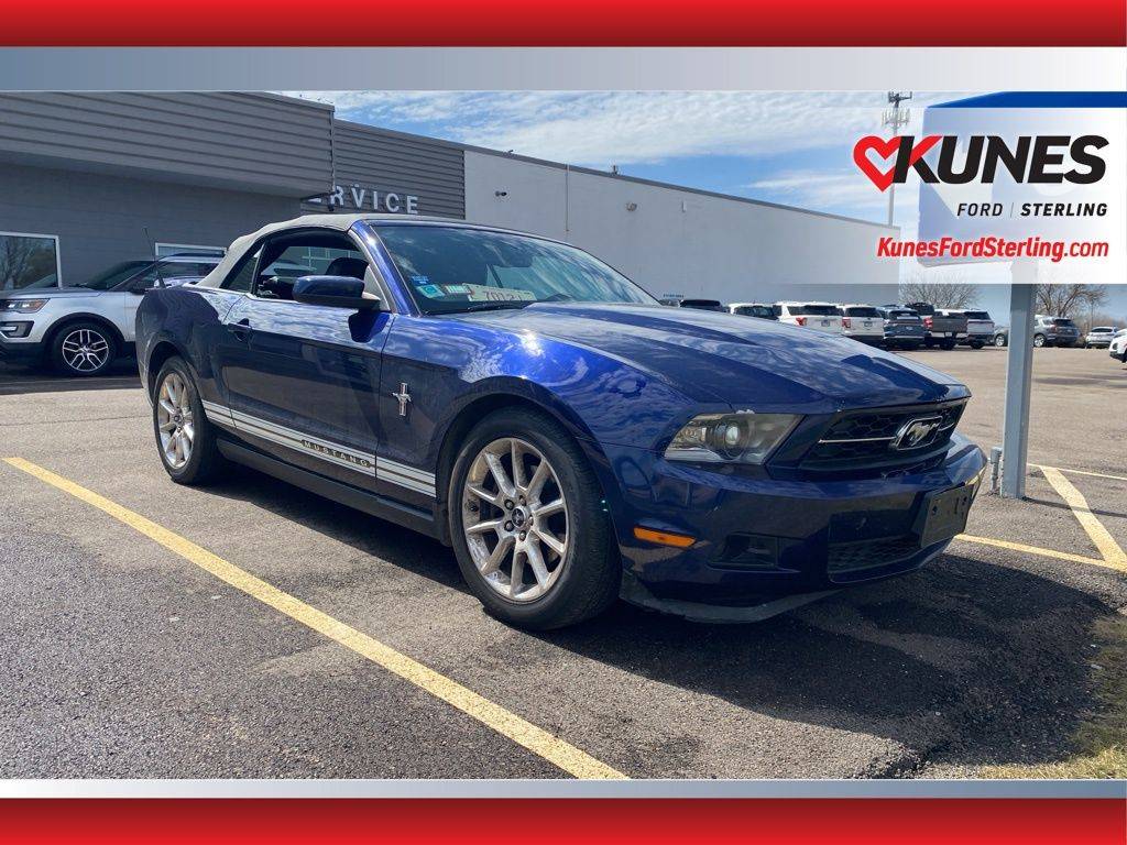 2011 Ford Mustang V6 Premium — Convertible — 117,228 mi — Sterling, IL