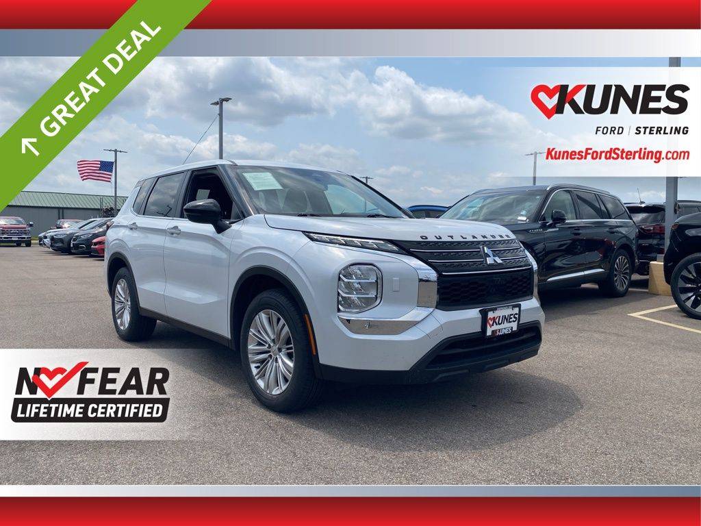 2024 Mitsubishi Outlander ES — SUV — 20,967 mi — Sterling, IL
