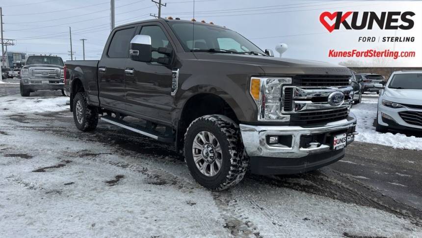 2017 Ford Super Duty F-250 Lariat — Pickup Truck — 106,283 mi — Sterling, IL