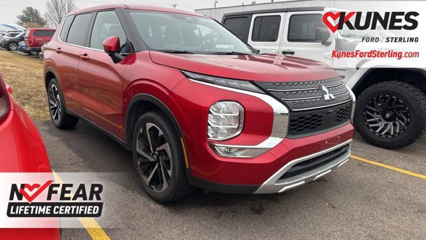 2023 Mitsubishi Outlander SE — SUV — 52,099 mi — Sterling, IL