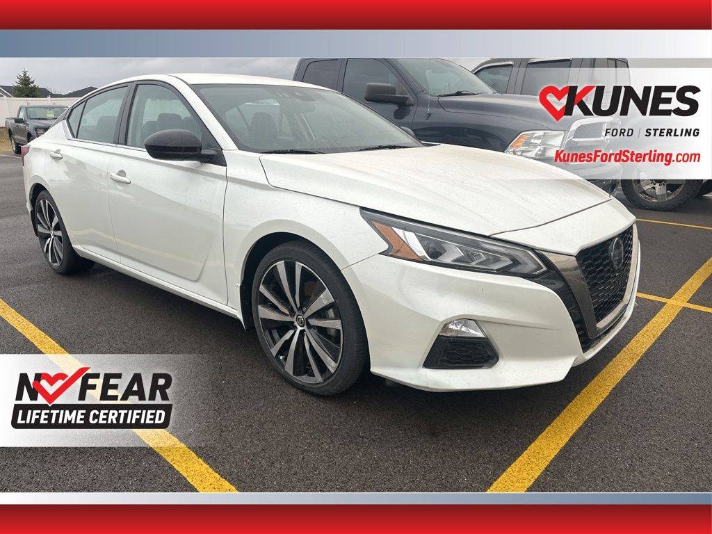 2022 Nissan Altima SR — Sedan — 39,548 mi — Sterling, IL