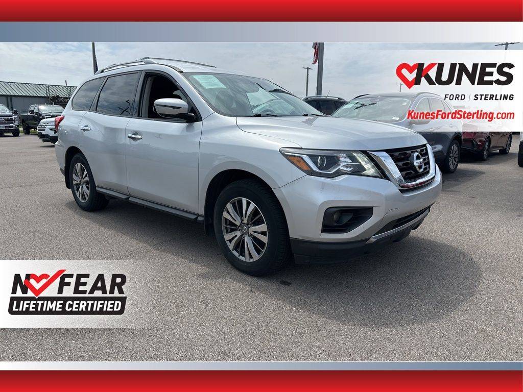 2020 Nissan Pathfinder SV — SUV — 65,553 mi — Sterling, IL