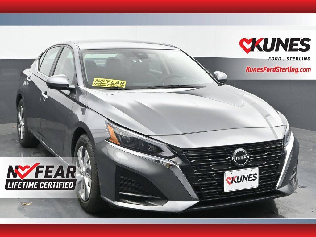 2023 Nissan Altima S — Sedan — 47,152 mi — Sterling, IL
