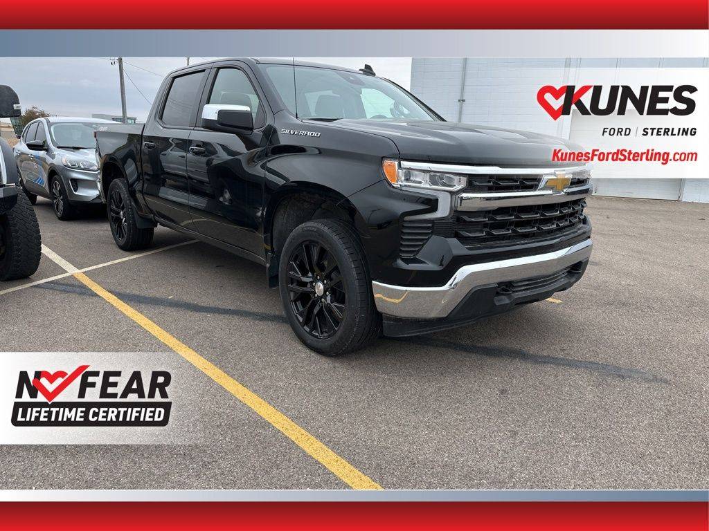2025 Chevrolet Silverado 1500 LT — Pickup Truck — 14,094 mi — Sterling, IL
