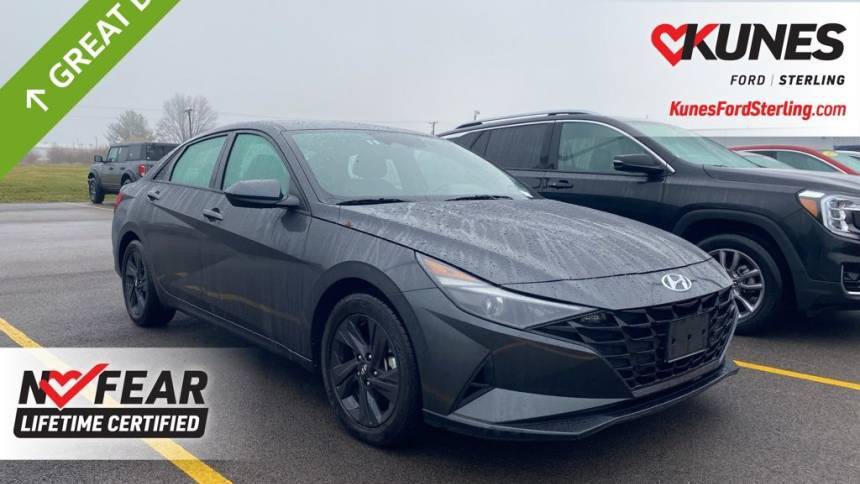 2023 Hyundai Elantra SEL — Sedan — 56,186 mi — Sterling, IL
