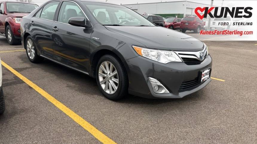 2012 Toyota Camry Hybrid XLE — Sedan — 225,765 mi — Sterling, IL