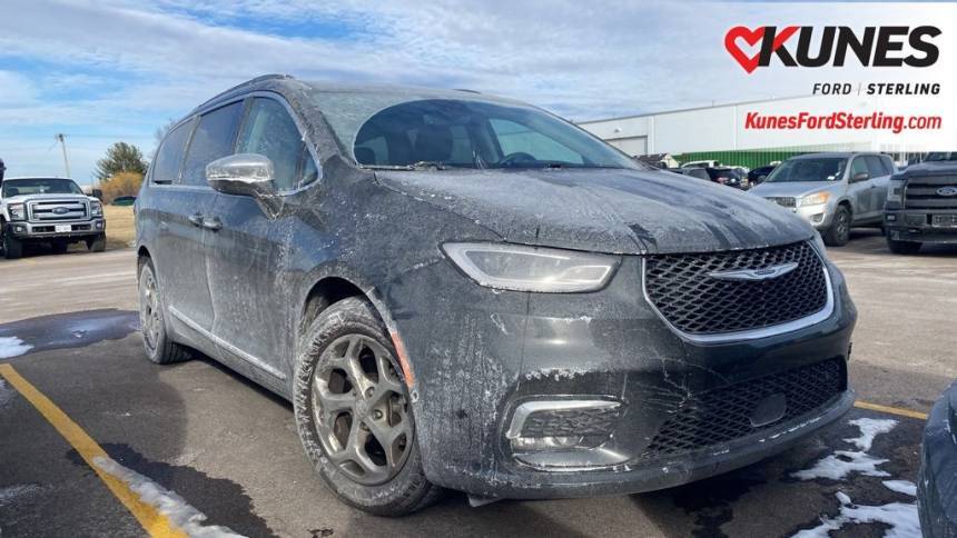 2022 Chrysler Pacifica Limited — Minivan — 106,224 mi — Sterling, IL