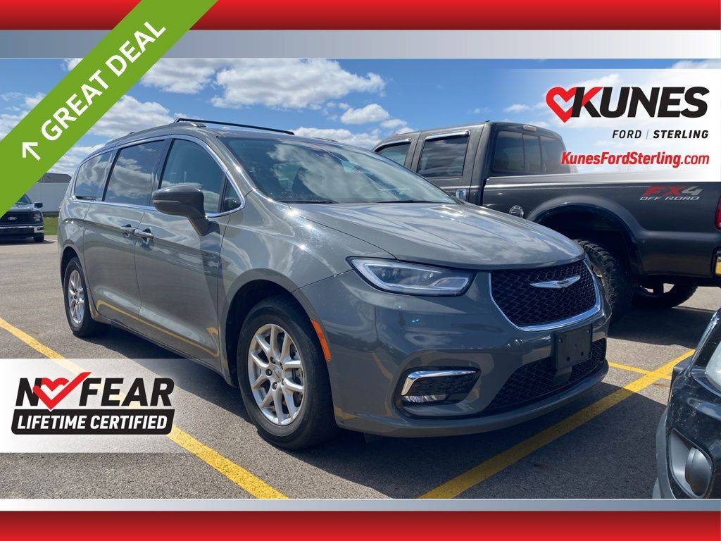 2022 Chrysler Pacifica Touring L — Minivan — 84,227 mi — Sterling, IL