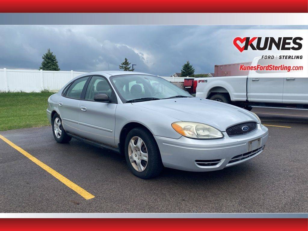 2007 Ford Taurus SE — Sedan — 194,646 mi — Sterling, IL