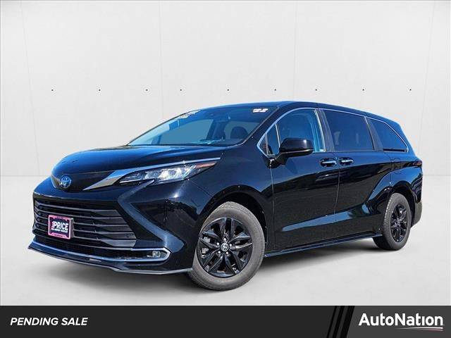 2022 Toyota Sienna XLE — Minivan — 72,938 mi — Renton, WA