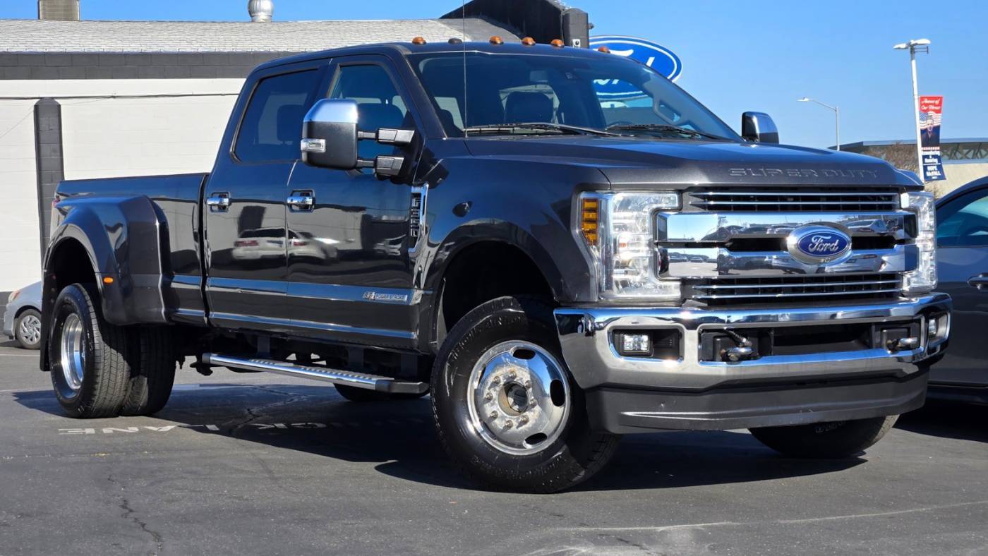 2018 Ford Super Duty F-350 Lariat — Pickup Truck — 104,606 mi — Manteca, CA