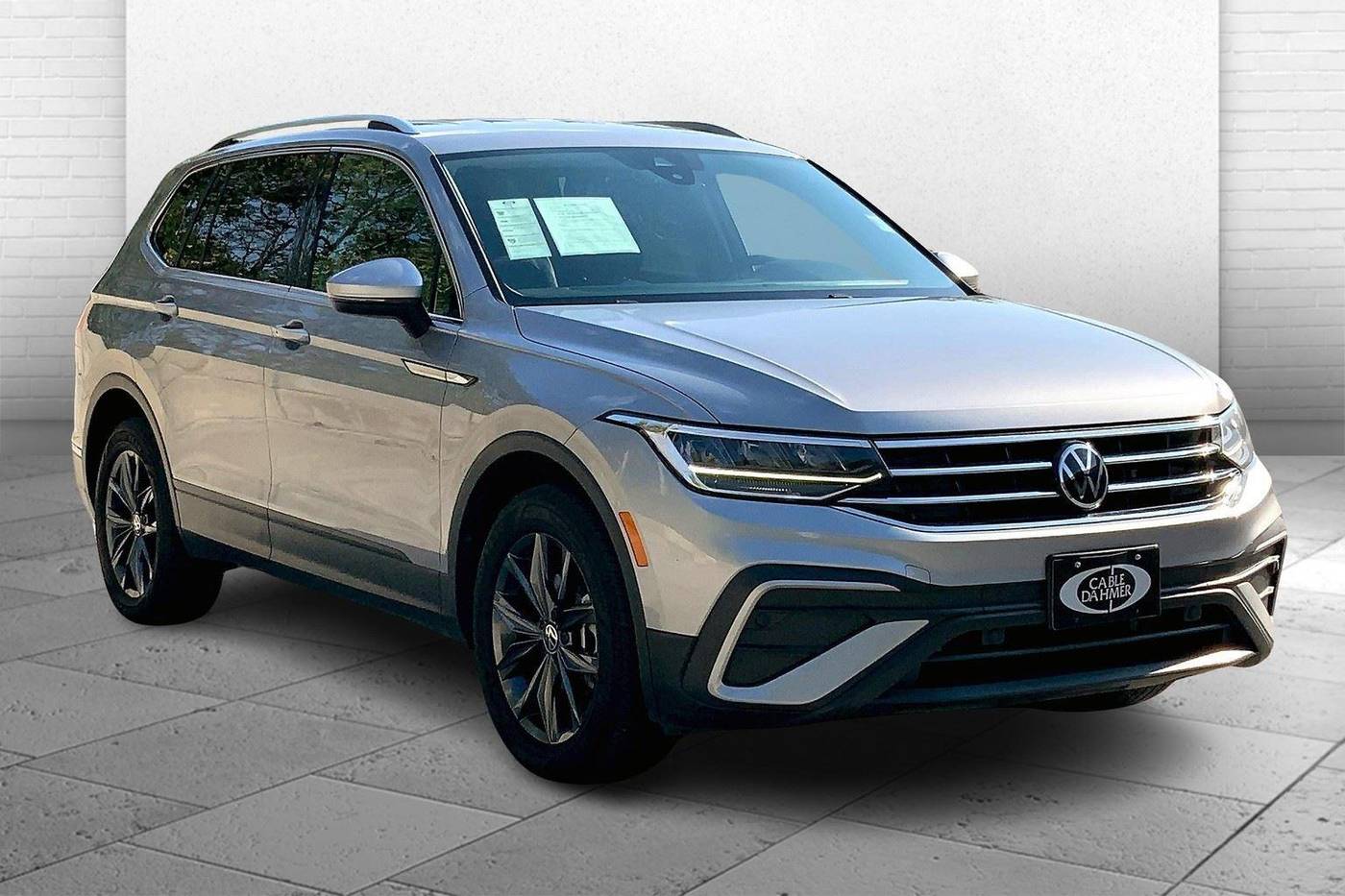 2024 Volkswagen Tiguan SE — SUV — 33,741 mi — Kansas City, MO