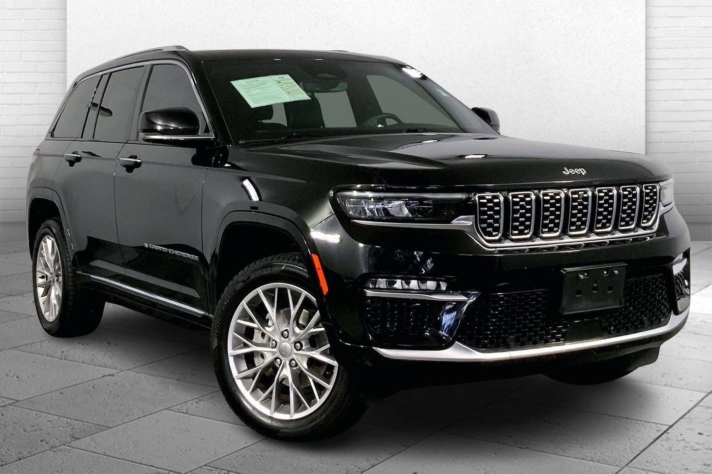 2023 Jeep Grand Cherokee Summit — SUV — 72,442 mi — Kansas City, MO