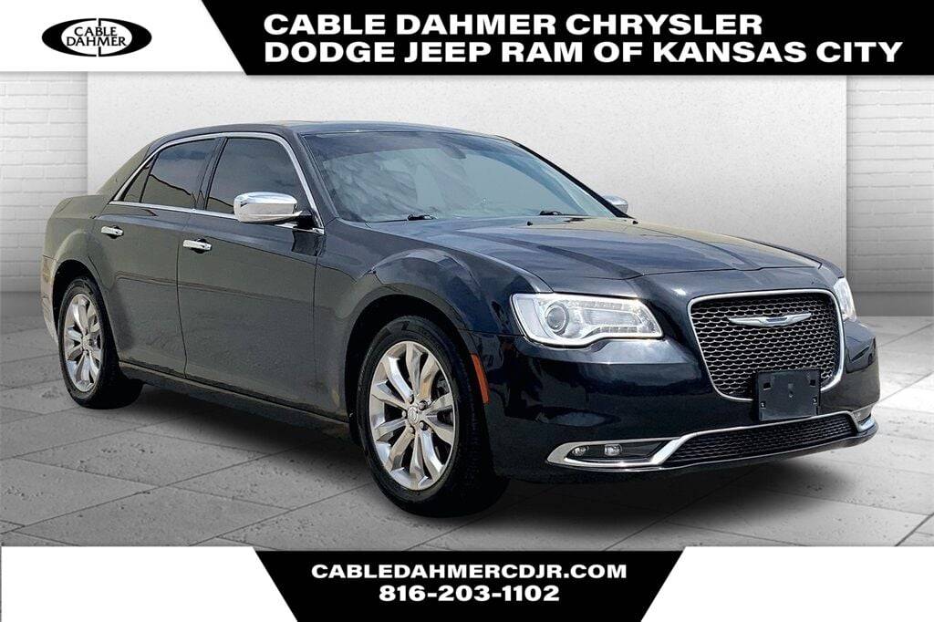 2017 Chrysler 300 C — Sedan — 136,888 mi — Kansas City, MO