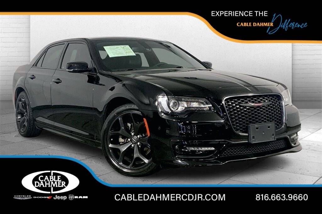 2022 Chrysler 300 S — Sedan — 18,251 mi — Kansas City, MO