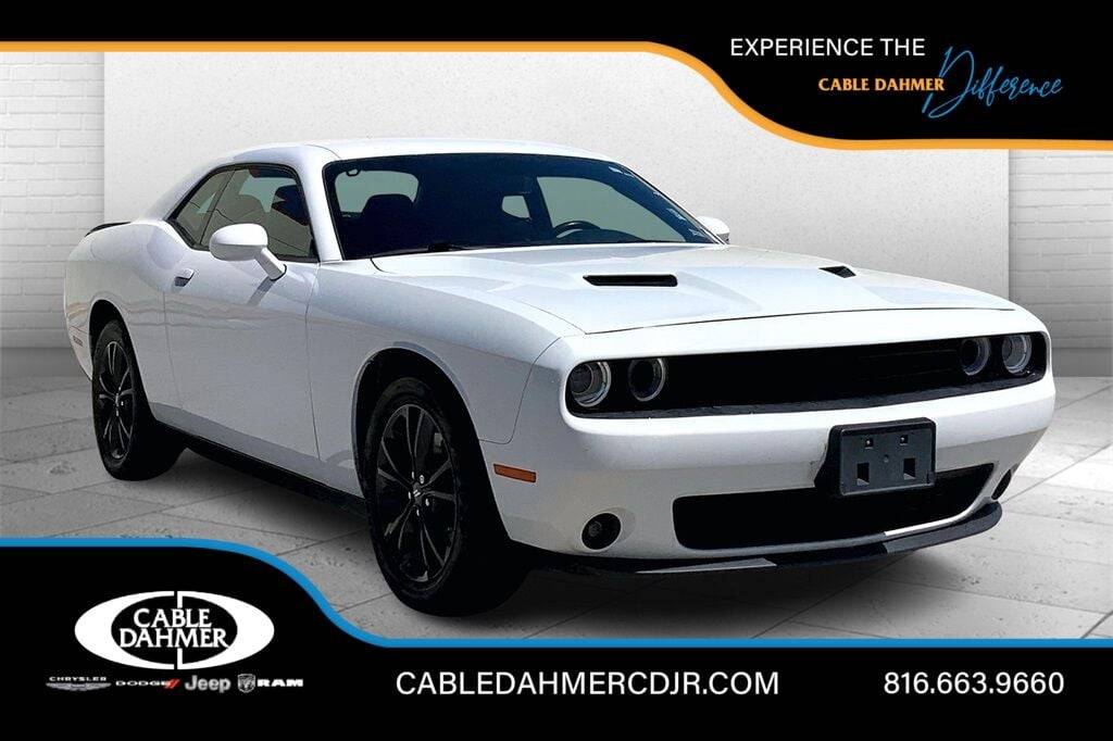 2020 Dodge Challenger SXT — Coupe — 46,276 mi — Kansas City, MO