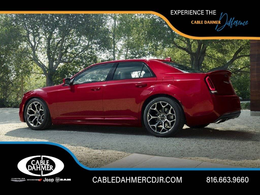 2020 Chrysler 300 Touring — Sedan — 52,724 mi — Kansas City, MO