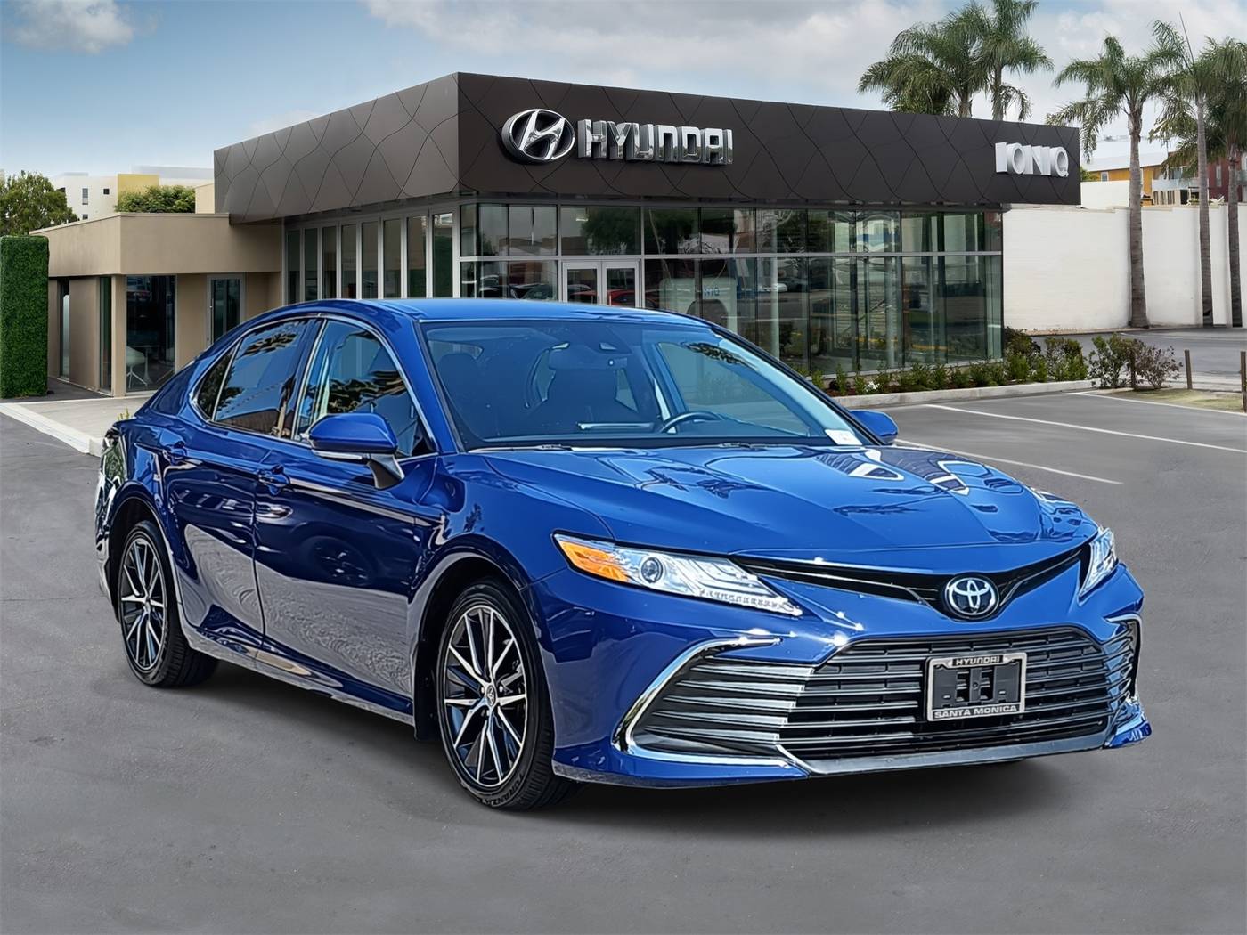 2023 Toyota Camry XLE — Sedan — 24,368 mi — Santa Monica, CA