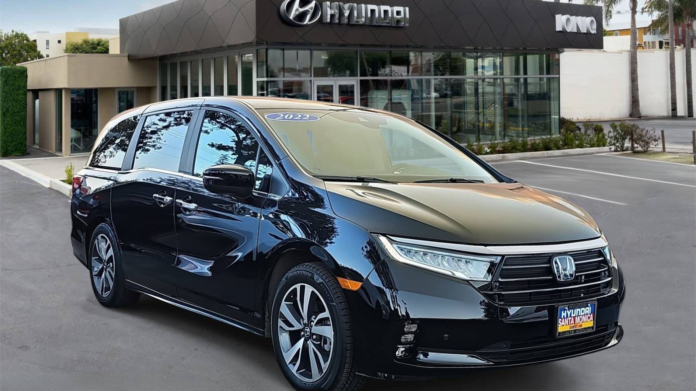 2022 Honda Odyssey Touring — Minivan — 20,983 mi — Santa Monica, CA
