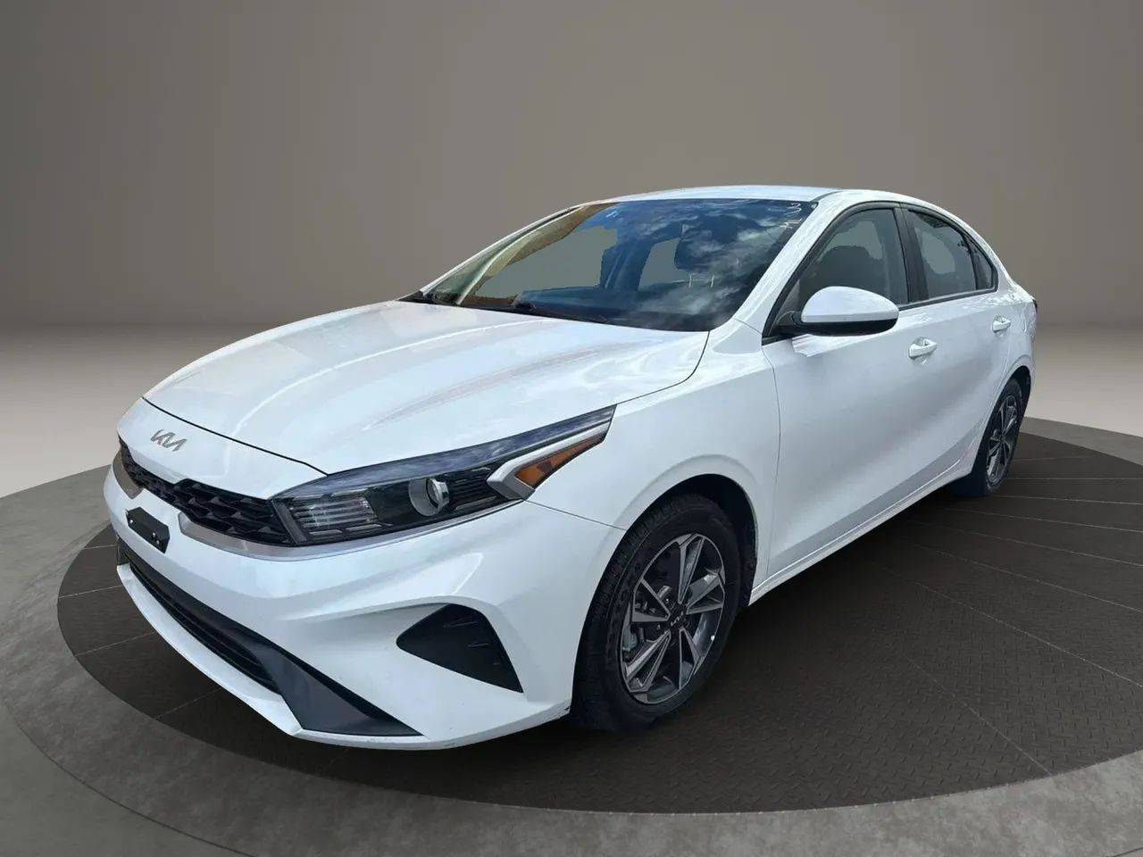 2024 Kia Forte LXS — Sedan — 61,794 mi — Mountain Lakes, NJ